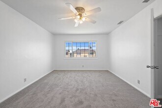 2122 W 102nd St in Los Angeles, CA - Building Photo - Building Photo