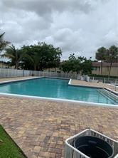 1006 Twin Lakes Dr in Coral Springs, FL - Building Photo