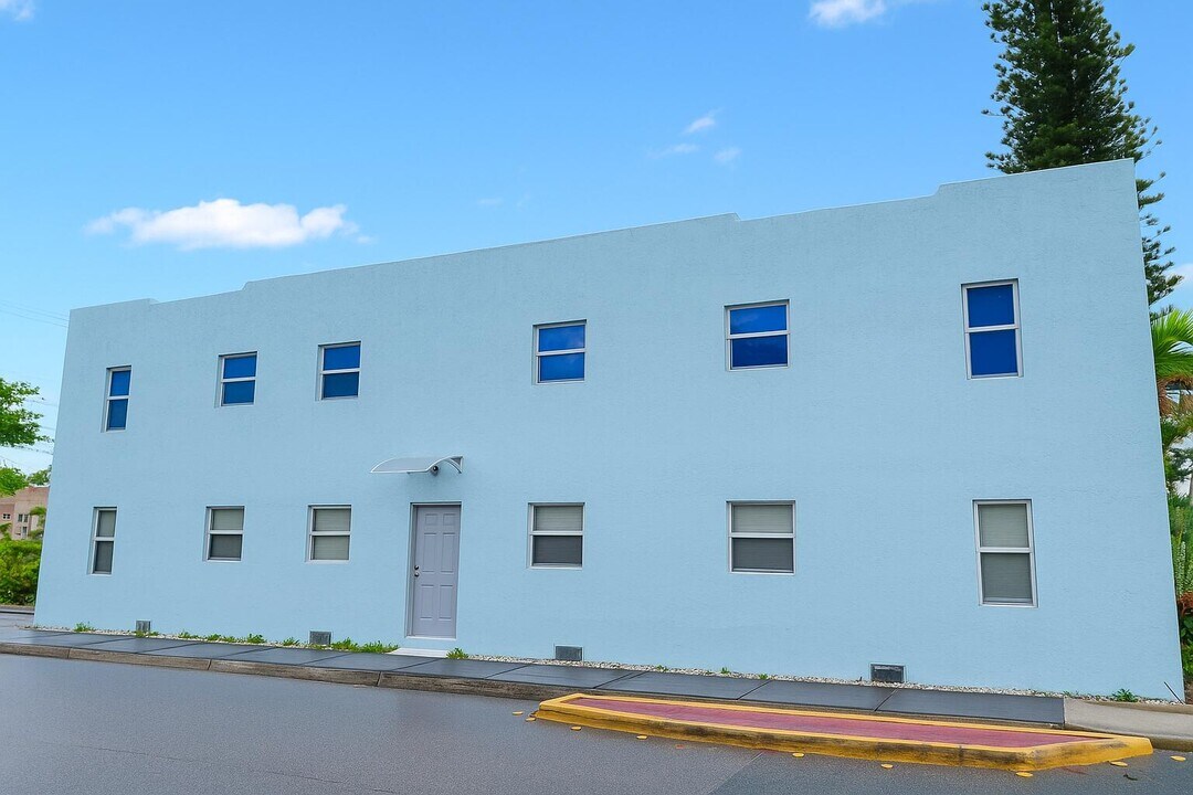 102 S K St in Lake Worth Beach, FL - Building Photo