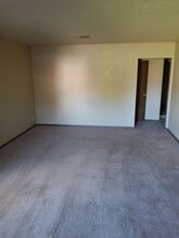 8404 S Camay Ave in Oklahoma City, OK - Building Photo - Building Photo