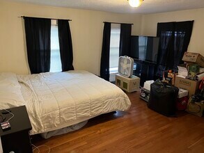 154 Jenness St, Unit 2 in Lynn, MA - Foto de edificio - Building Photo