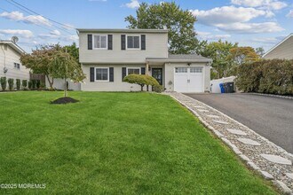 527 Pennsylvania Ave in Brick, NJ - Building Photo - Building Photo