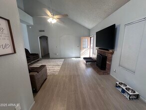 817 E Gila Ln in Chandler, AZ - Building Photo - Building Photo