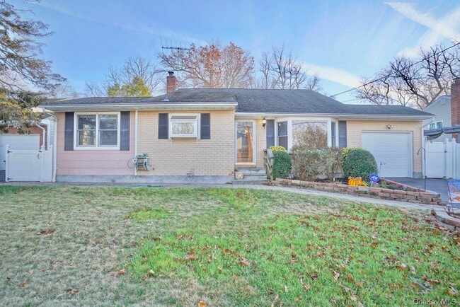 property at 34 Oakley Dr