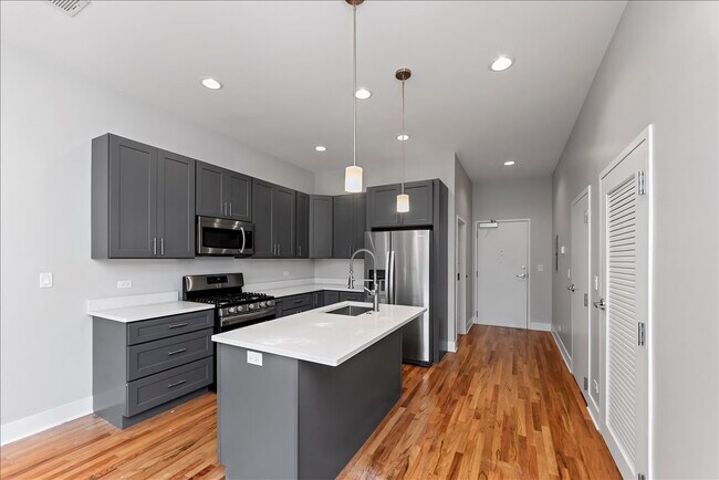 3122 N Broadway in Chicago, IL - Building Photo - Building Photo
