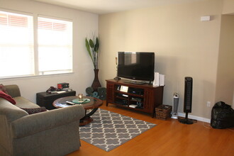 1310 Saddle Rack St, Unit 3BDR in San Jose, CA - Foto de edificio - Building Photo