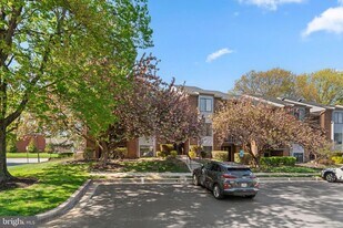 6 Mullingar Ct in Lutherville Timonium, MD - Building Photo