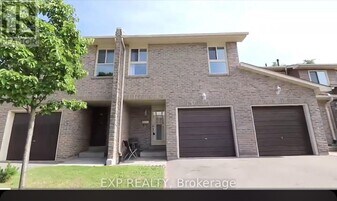 13 Foster Crescent in Brampton, ON - Building Photo