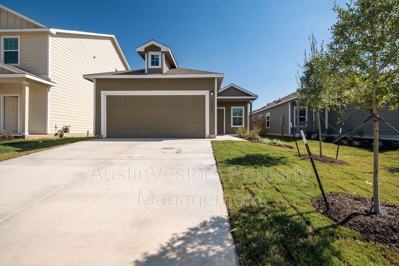 125 Citrine Cres in Maxwell, TX - Building Photo