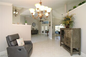 333 Wentworth Ct in Naples, FL - Building Photo - Building Photo