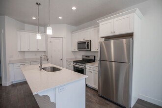 1777 W Newcastle Ln in Saratoga Springs, UT - Building Photo - Building Photo