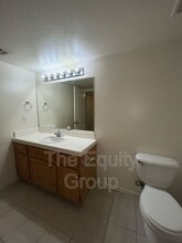2530 W Oriole Ave in Visalia, CA - Building Photo - Building Photo