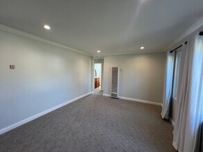1306 Calle Bouganvilla in Thousand Oaks, CA - Building Photo - Building Photo
