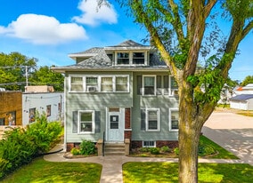 1208 Ellis Blvd NW in Cedar Rapids, IA - Building Photo