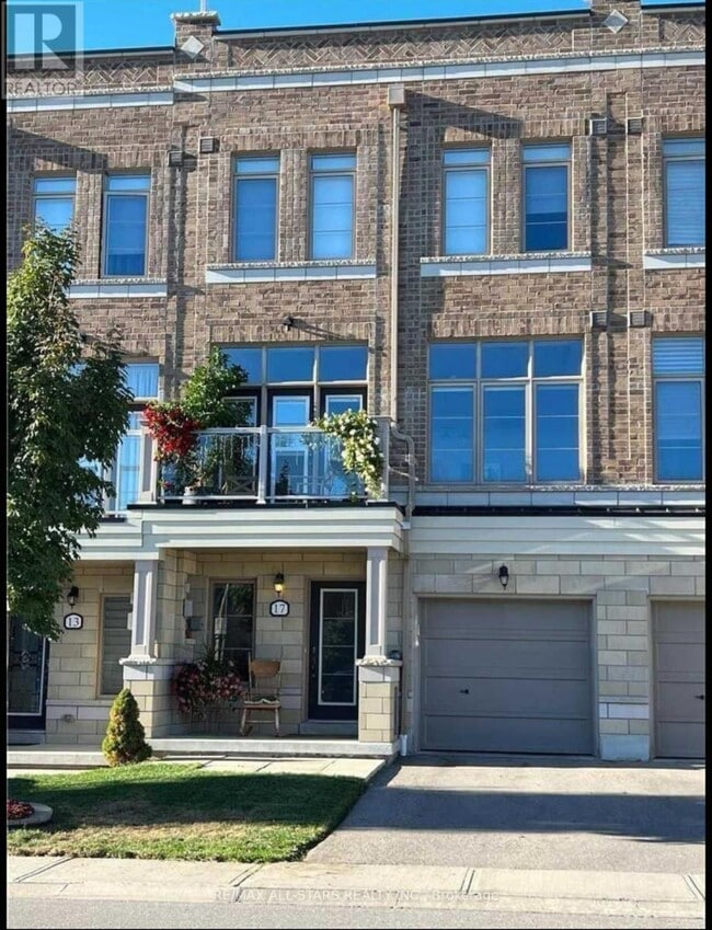 property at 17 Cornerbank Cres
