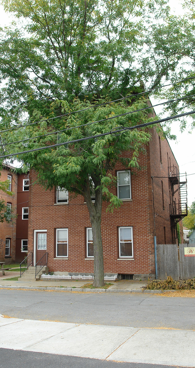 5 Madison St in Schenectady, NY - Building Photo - Building Photo