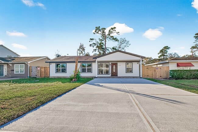 property at 1823 Chippendale Rd