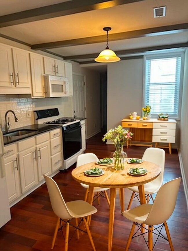 property at 1303 S 6th St