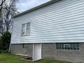 11 Strabane Ave in Canonsburg, PA - Building Photo - Building Photo