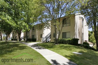 East Bluff Apartments in Pinole, CA - Building Photo - Building Photo