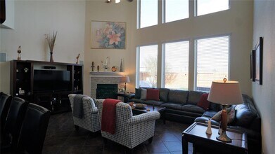 10506 Hartfield Bluff Ln in Cypress, TX - Building Photo - Building Photo