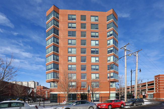 James Sneider Apartments in Chicago, IL - Foto de edificio - Building Photo