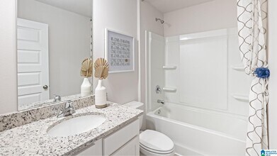 136 Aberdeen Lp in Calera, AL - Building Photo - Building Photo