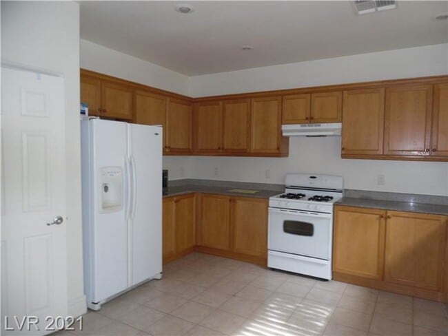 9737 Valmeyer Ave in Las Vegas, NV - Building Photo - Building Photo