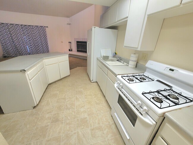 3489 Marvin St in Santa Maria, CA - Building Photo - Building Photo