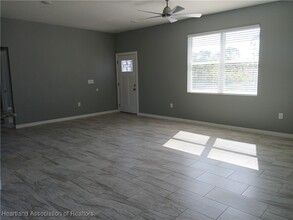 808 Hanover Ave in Sebring, FL - Foto de edificio - Building Photo