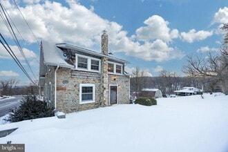 2568 Pike Ave in Coopersburg, PA - Building Photo - Building Photo