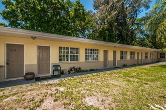 Hudson Place Apartments in Clearwater, FL - Building Photo - Building Photo