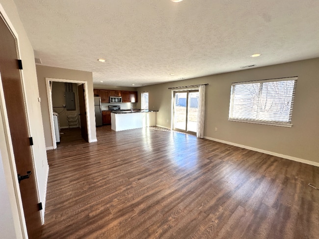 3005 Zenith Ave in Spirit Lake, IA - Building Photo - Building Photo