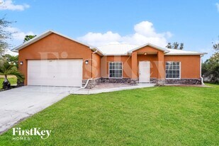 806 Anza Ave in Lehigh Acres, FL - Building Photo