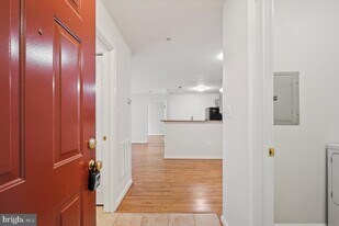 18815 Sparkling Water Dr in Germantown, MD - Building Photo