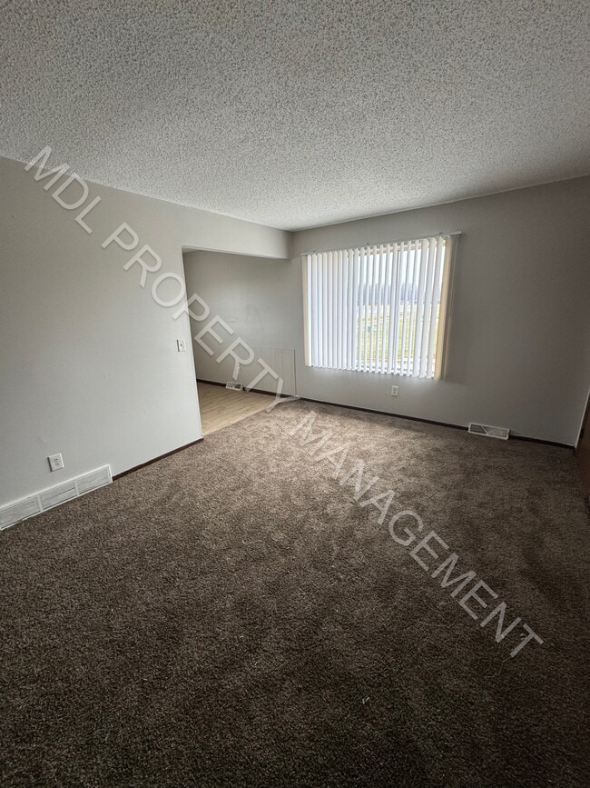 Thomas White Apartments