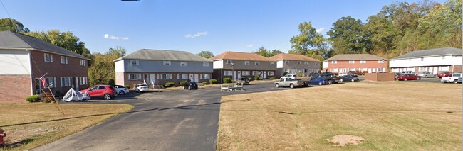 Westover Townhomes in Parkersburg, WV - Foto de edificio - Primary Photo