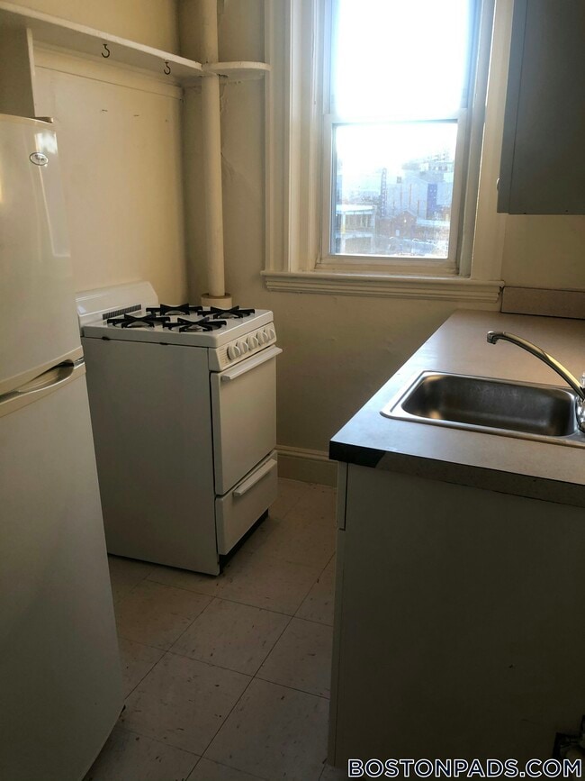 1179 Boylston St, Unit 25 in Boston, MA - Building Photo - Building Photo