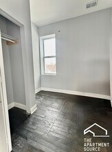 3858 W Grenshaw St, Unit 3858 Grenshaw in Chicago, IL - Building Photo - Building Photo