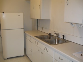 700 E 4th St, Unit C in Winona, MN - Building Photo - Building Photo