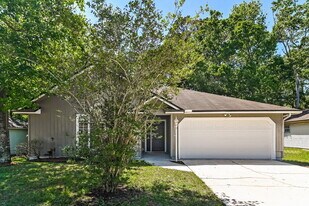 946 Long Lake Dr in Jacksonville, FL - Building Photo