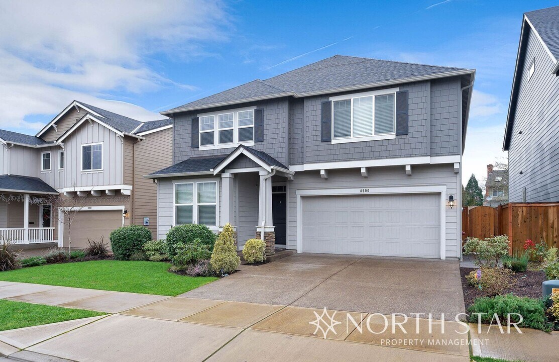8690 SW Schmidt Loop in Tigard, OR - Building Photo
