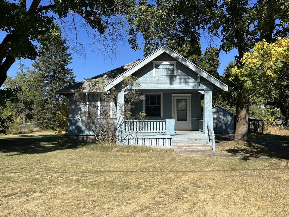 7325 E Carlisle Ave in Spokane Valley, WA - Building Photo