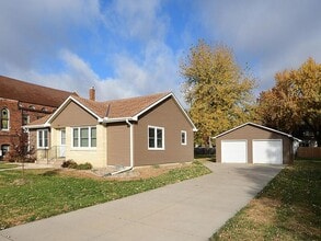405 E 5th St in Stromsburg, NE - Building Photo - Building Photo