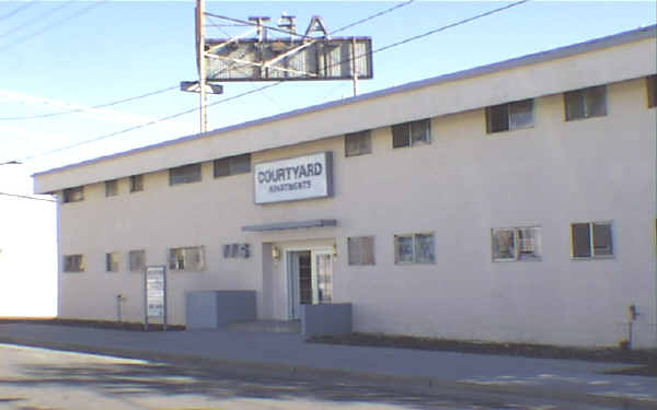 Alicia Apartments in Las Vegas, NV - Building Photo