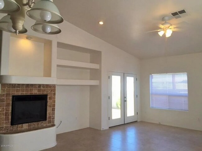 885 N Poppy St in Wickenburg, AZ - Building Photo - Building Photo