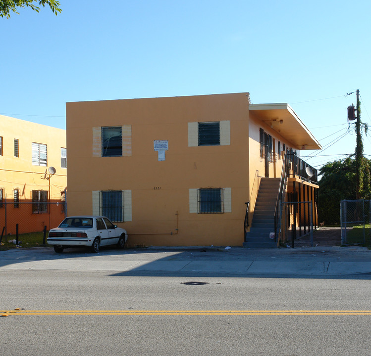 6321 NW 12th Ave in Miami, FL - Building Photo