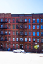 273 W 150th St in New York, NY - Foto de edificio - Building Photo