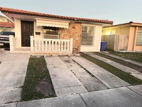 1141 NW 32nd Ave in Miami, FL - Building Photo - Building Photo