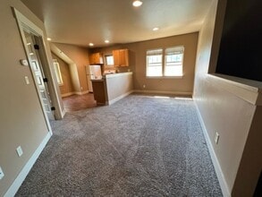 341 SE Silvis Ln in Bend, OR - Building Photo - Building Photo